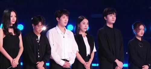 战队|李荣浩曝李克勤《好声音》半夜编曲遭廖昌永投诉,原因让人笑翻