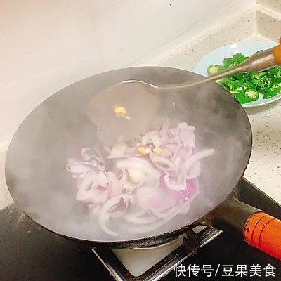 滚刀切|忙里偷个懒，轻松来一碗辣椒炒牛肉