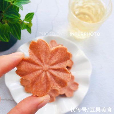 面团|缤纷下午茶/樱花椰子味曲奇饼干