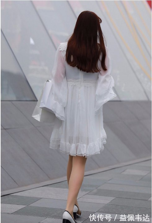 高跟鞋 白色仙女裙搭配高跟鞋,简洁干净,仙气飘飘