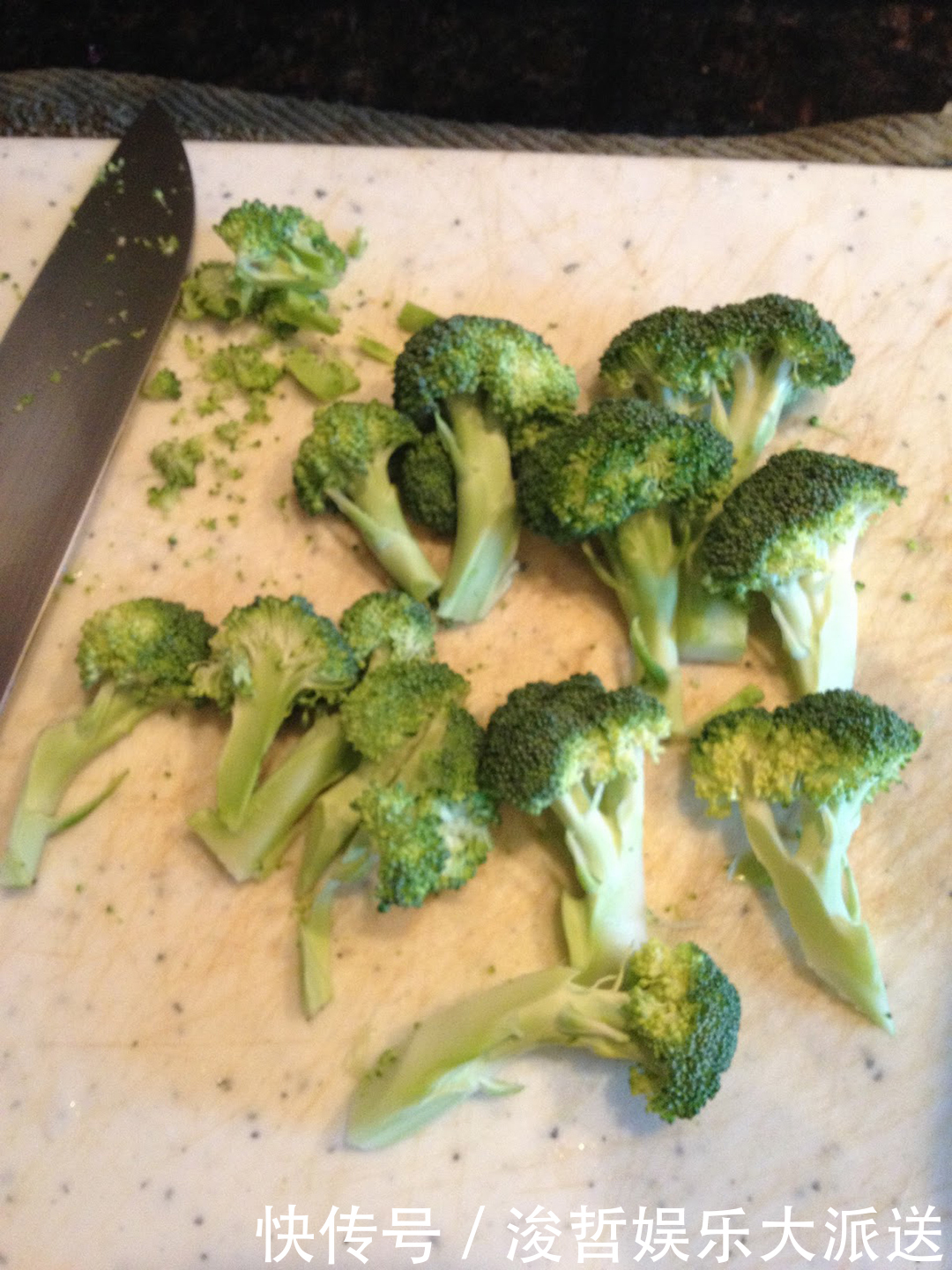 味道|自从我学会西兰花这个做法,全家就爱上了它,光看颜色就让人嘴馋