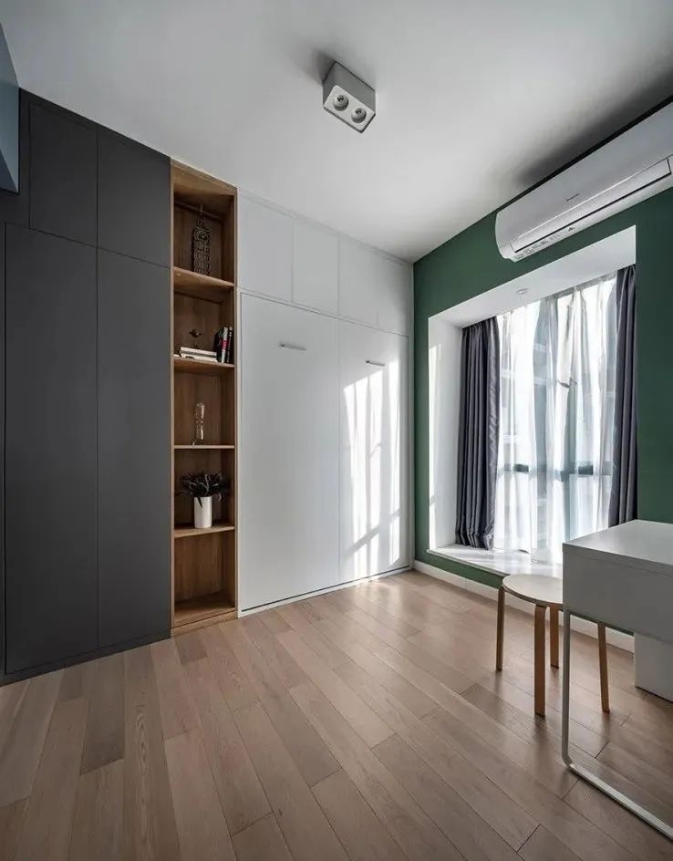 卧室|小卧室别再装榻榻米了,人家聪明人都这样设计,照样美观又实用!