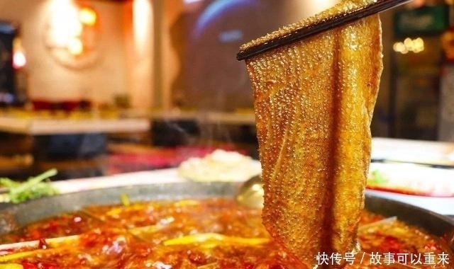 吃火锅时,这6种食物不能“久涮”,服务员一看你就是行家