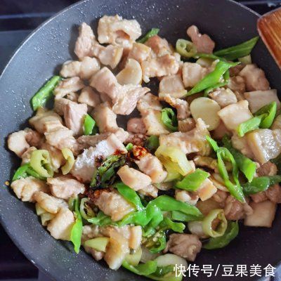 白米椒|有了它干掉两碗饭不是事！超下饭的辣椒炒肉