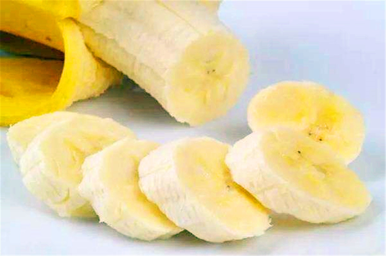 雌激素|女人别太节省，3种水果要常吃，补充雌激素，60岁不显老