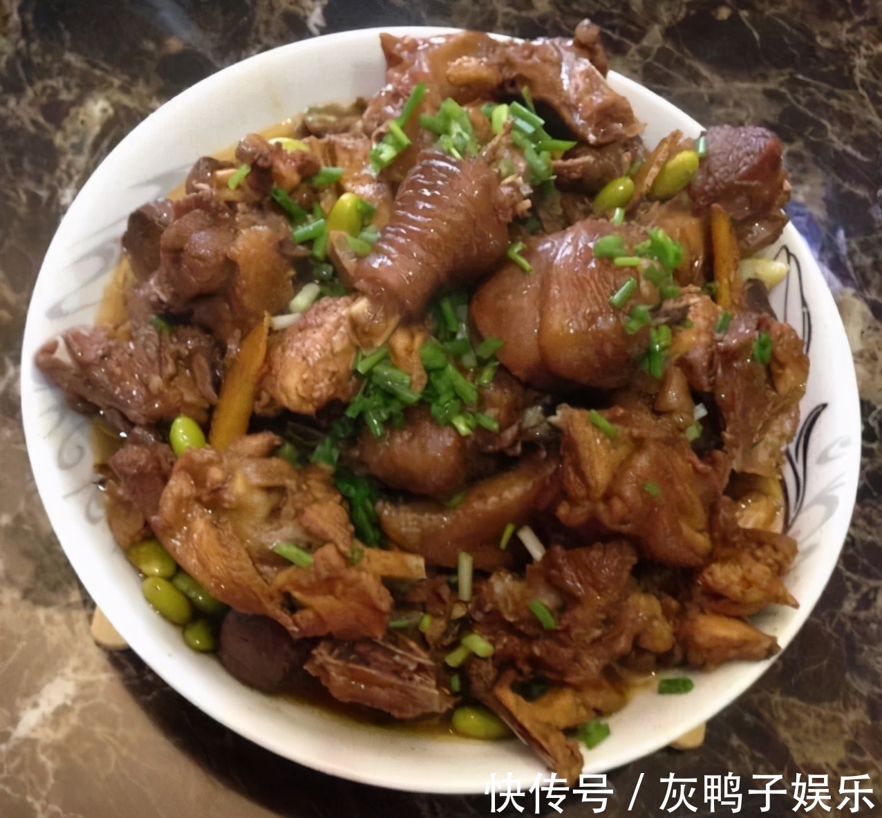 补充气血|人到中年,多吃三种美食,排毒养颜,补充气血,身体棒棒哒