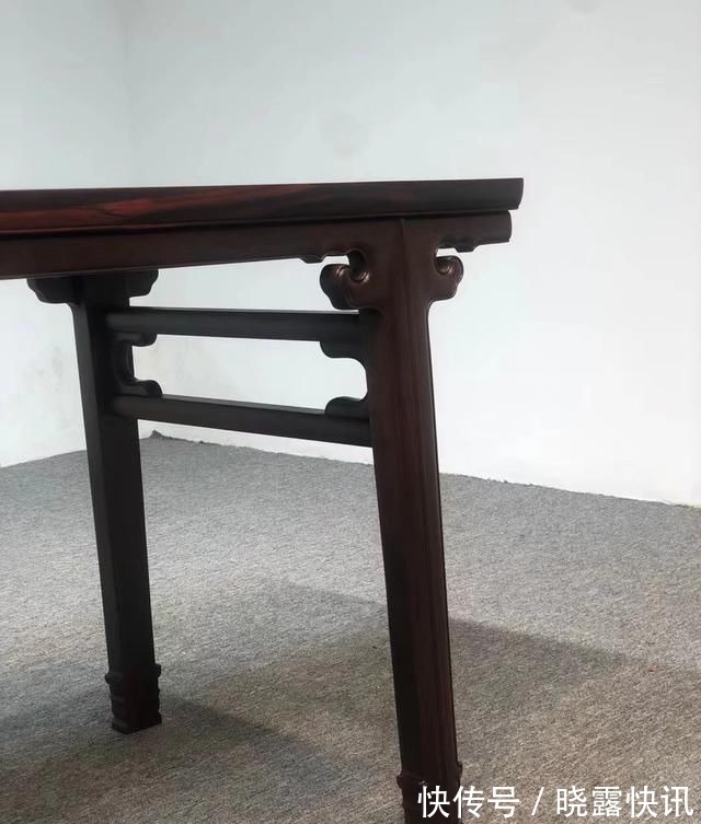 唐宋时期@隽秀挺拔,插肩隼剑腿独板画案,明式家具经典