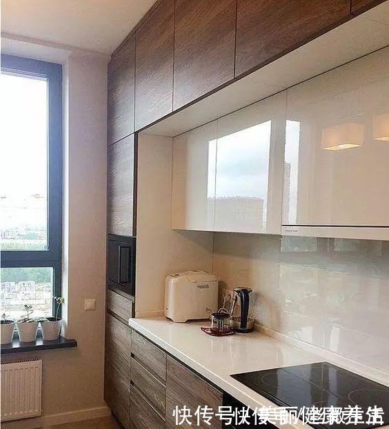 厨房|这招真高明！厨房吊柜还能这样设计，双层内嵌式，实用又美观！
