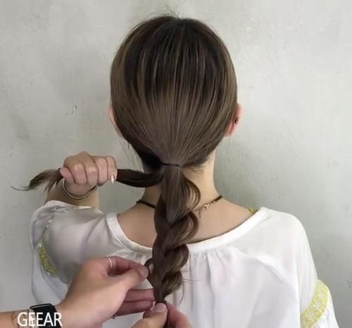 冬日造型不想长发披肩这么累赘?3款特色低马尾马上学起来!