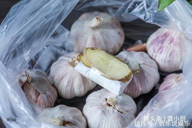 吃不完的大蒜易长芽简单1招,放1年都不会坏掉,今天才弄明白
