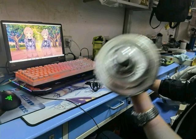 心疼|二次元走进生活,手办成为床头的装饰品?学生党表示:不心疼