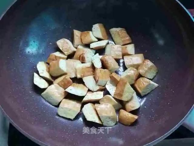  淀粉适量|香干炒肉最美味的做法，你一定要学会！做法简单，好吃又下饭