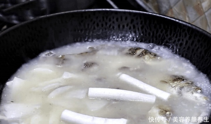 道鱼羊鲜|天冷了,少喝蔬菜汤多喝它,有条件一周喝一回,温暖你整个秋冬