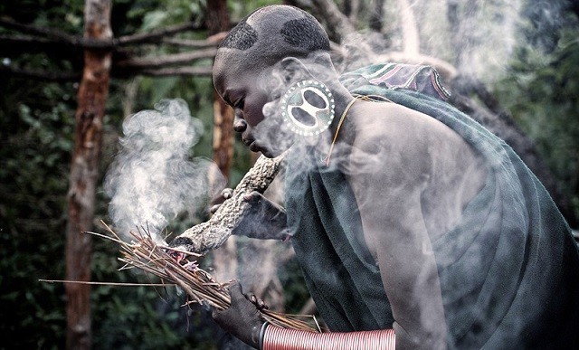 飞机|二战史最耻辱战争:50万士兵用飞机坦克,却打不过拿着弓弩的土著