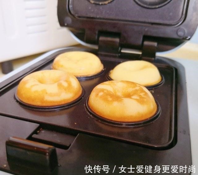 迷你甜甜圈,松软有弹性,香甜又好吃!