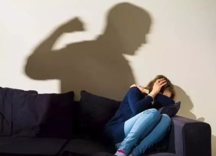 孝顺|30年后,4种父母不仅活的辛苦,还没人同情,儿女都不愿待在身边