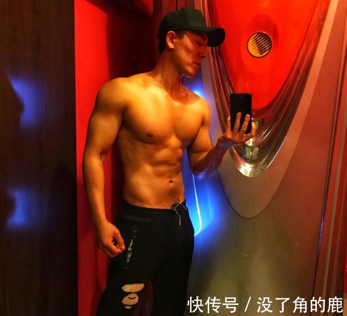 健身达人|身材如雕刻的肌肉奶爸，金牛座健身达人，一周至少保持五天训练！