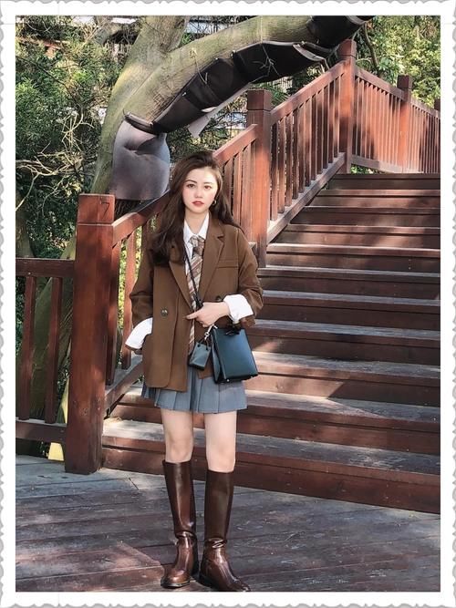 小个子女生，不管穿大衣还是裙子，都要避免这2个长度