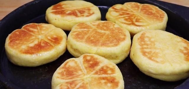 玉米面里面加一袋酸奶,蓬松暄软,百吃不厌,新手小白也能零失败