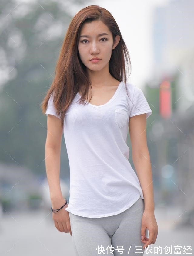 清新 喜欢运动的美女,生涩的穿着,美清新又有气质!