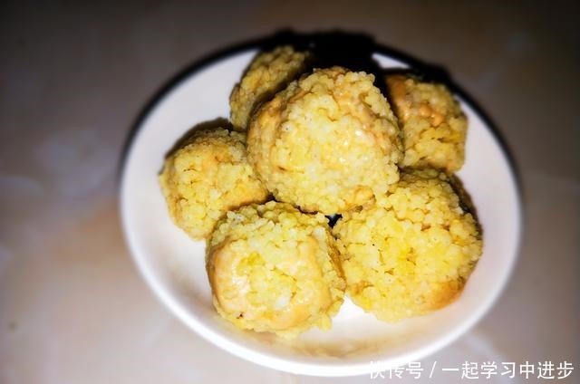 红薯这样做,女儿喊着要吃,做法简单,锅里蒸一蒸就出锅