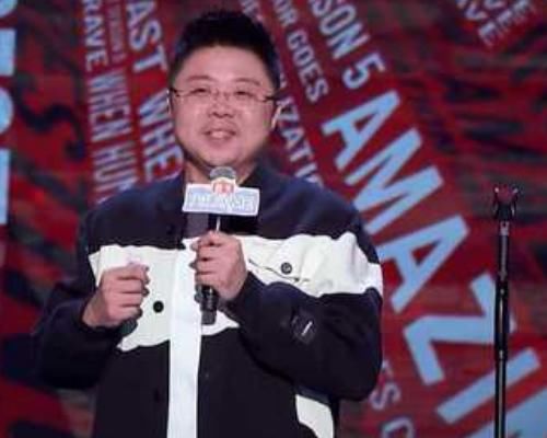 吐槽大会要用提词器,是害怕嘉宾乱说话,就连李诞也会看