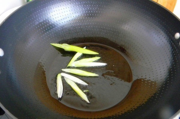 防脱发|医生不会告诉你,它是强碱性食物,补血防脱发,年纪大了要常吃