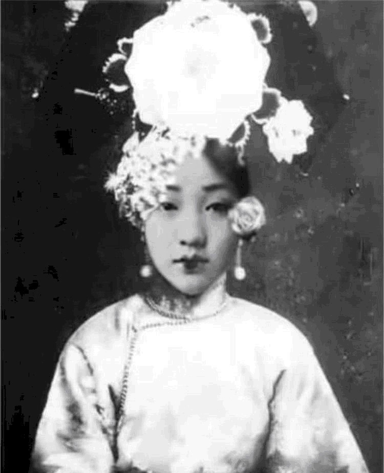 格格|那些惊艳了时光的清朝皇妃和格格,谁的盛世美颜惊艳到你?