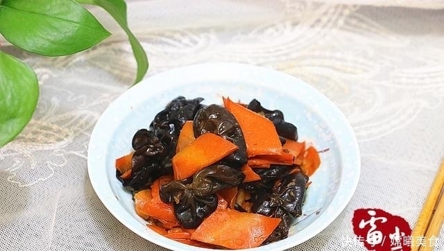 清理血管|到了冬天,老人都离不开它,补血通血,清理血管属它最强