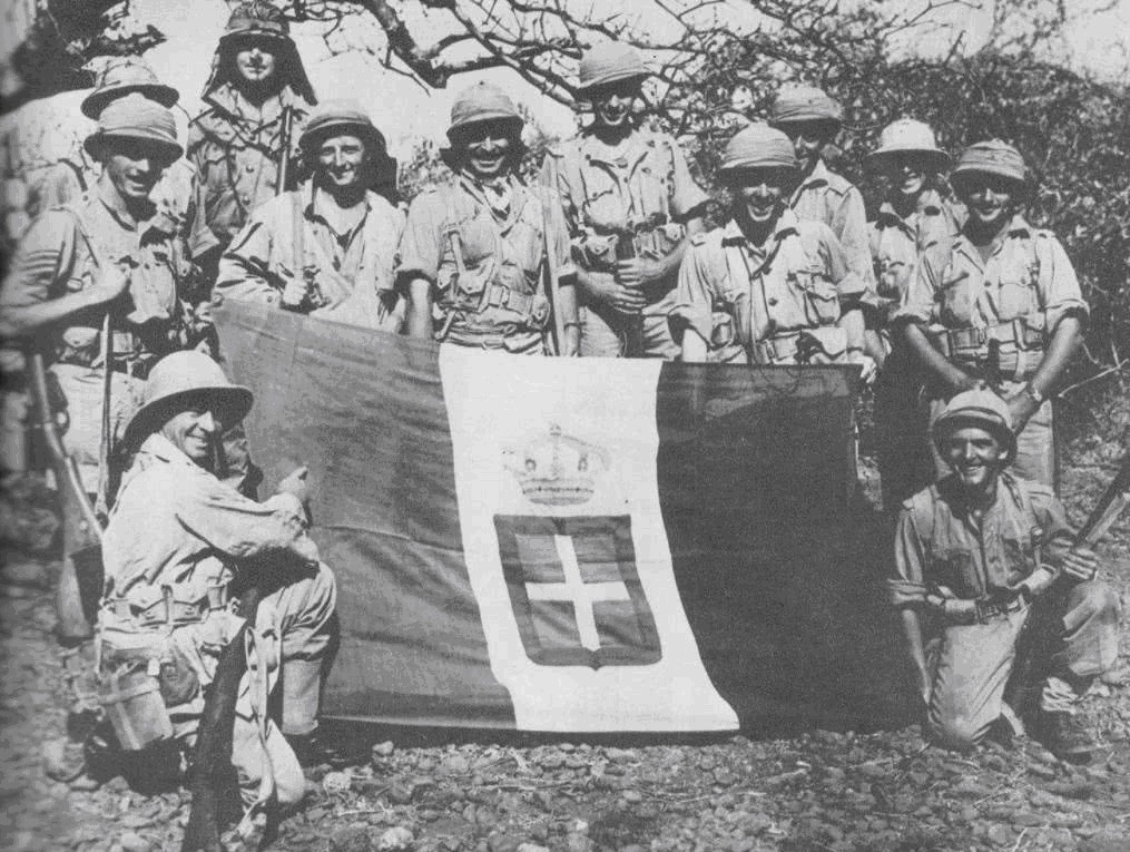 弓箭|猪队友?五十万大军带着战机坦克,却打不过拿着弓箭的土著