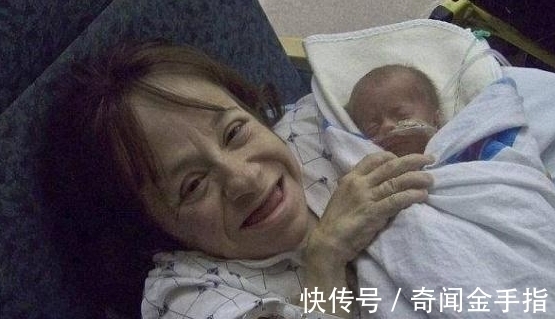 袖珍妈妈|美国身高70厘米的袖珍妈妈,身体肿如气球,如今俩孩子