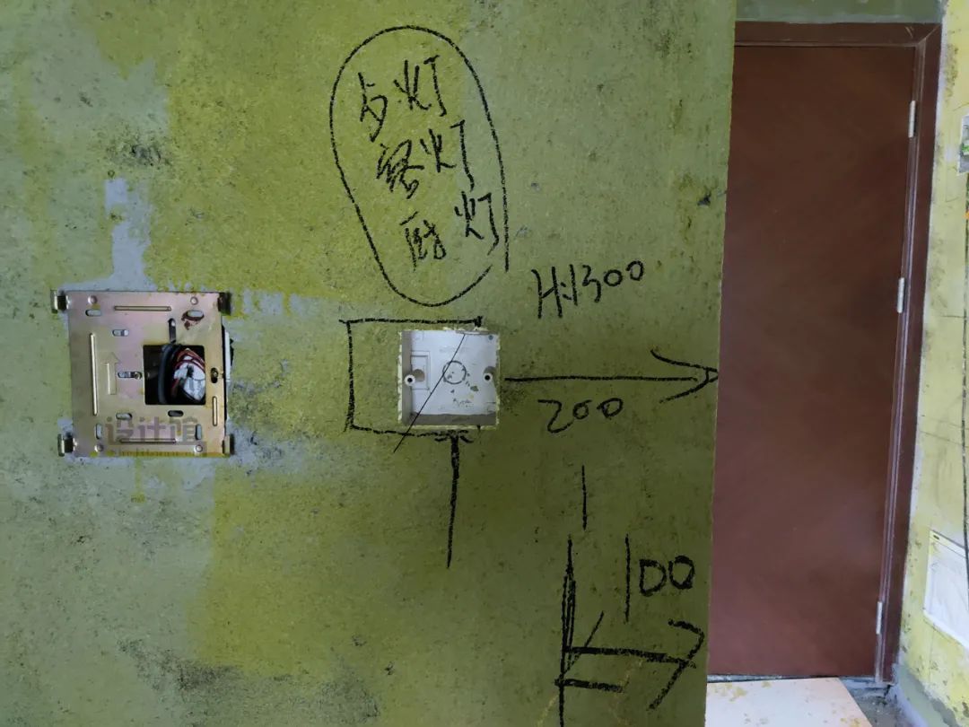 电视机|家装插座开关标准尺寸是多少?记住这些细节,装修不会翻车