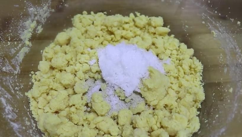 玉米面发糕最简单的做法,香甜可口,蓬松柔软,不比蛋糕差