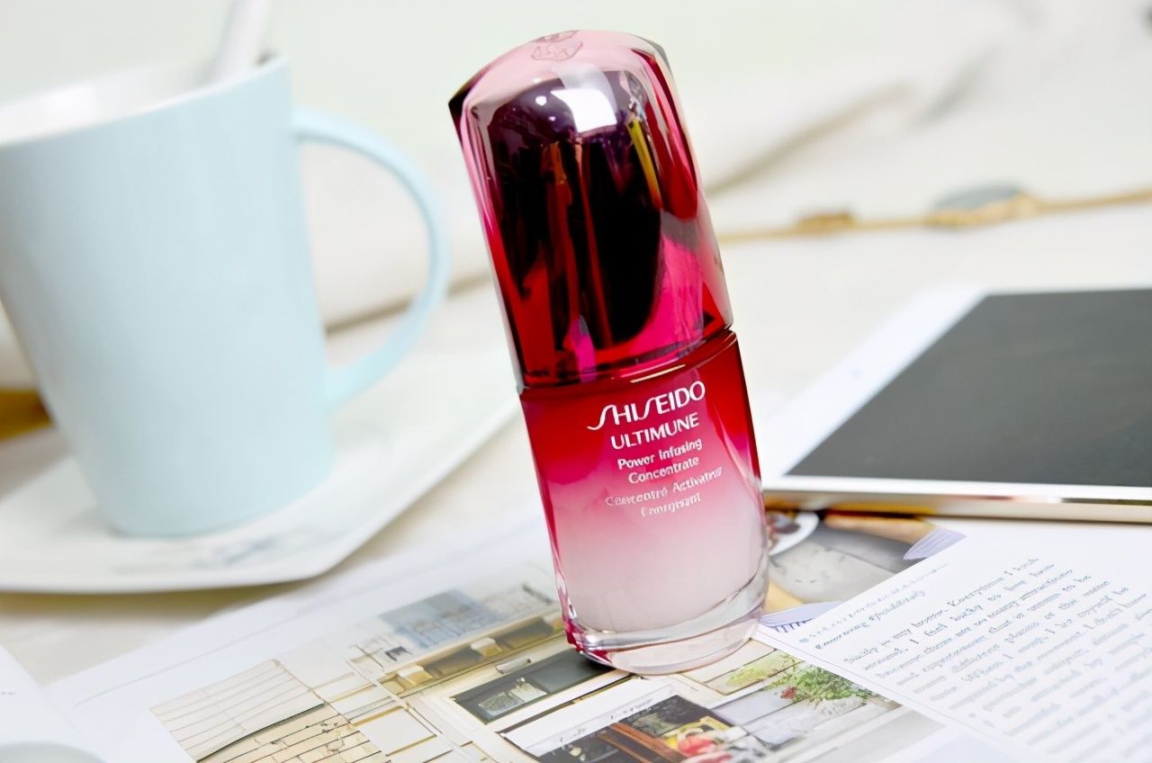 口碑超好的品牌精华液推荐：补水美白抗氧化，实力绽放定格青春