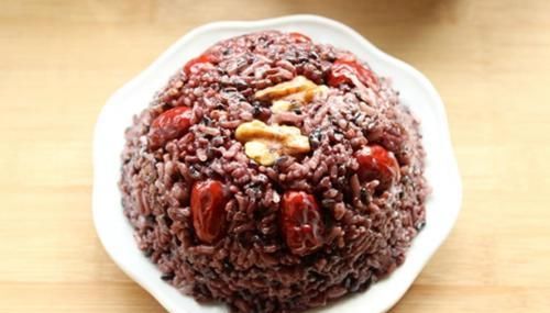 這米飯我家隔三差五吃一頓，補氣養血養顏護膚，老婆越來越好看了