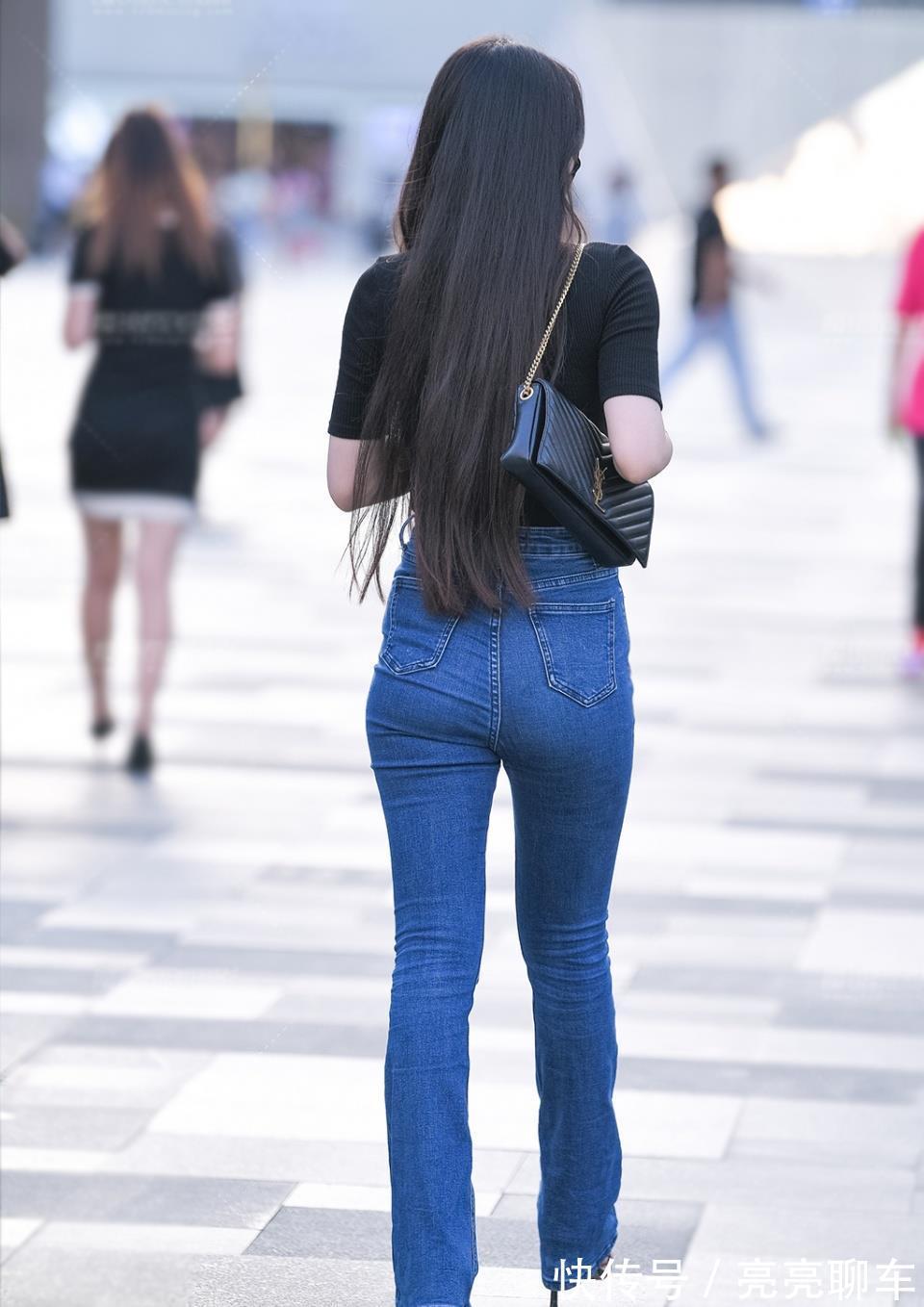 微喇叭裤|秋季优选微喇叭裤,穿着显瘦又显腿长,搭配休闲又简约大方