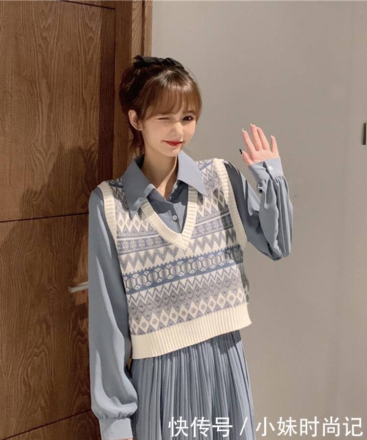 小马甲|超火马甲叠穿搭配,打造穿衣层次感,时尚又青春