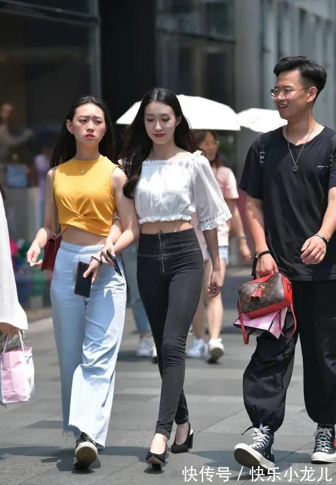 高跟鞋|她有点迷人,时尚而优雅,完美展现出性感的一面!我很想追她