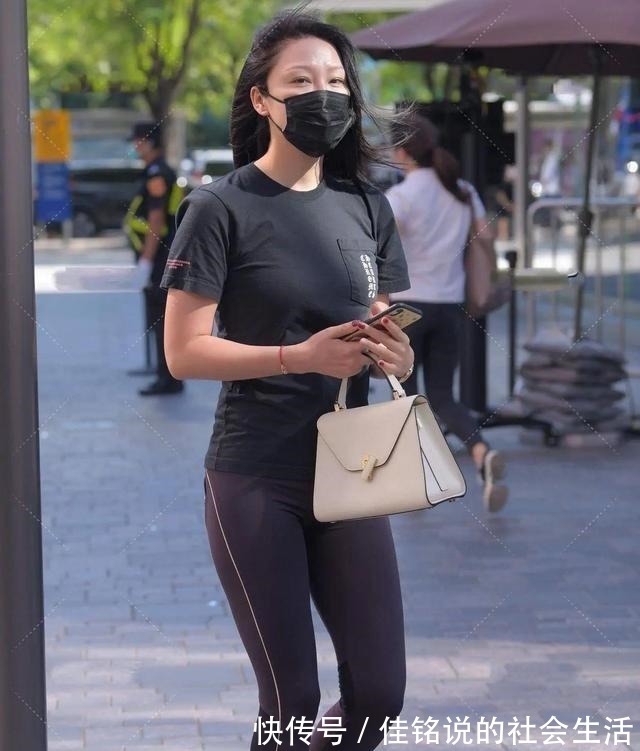 显瘦 光彩夺目的打底裤显瘦好搭配,美出了优雅感,清爽时髦!