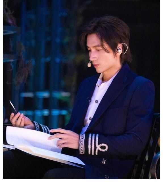 言承旭|谁是《披哥》大赢家？李承铉火速出圈，言承旭自我挑战成功