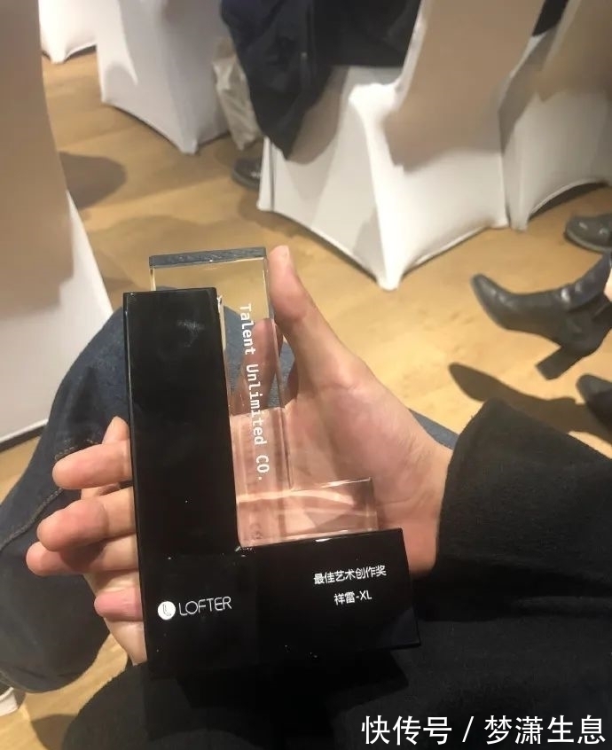 孟老师!清华美院男神酷似金城武!为一幅画累瘦17斤,堪比彩铅界“冷军”