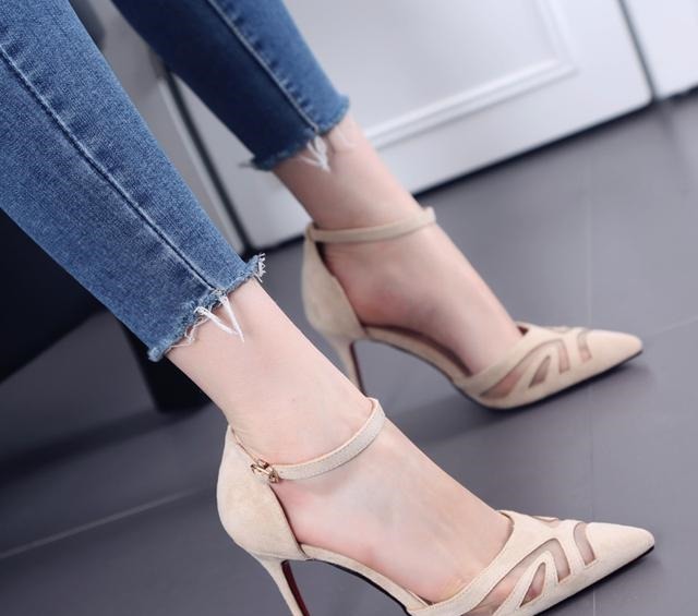 细跟 网纱尖头高跟鞋,特别完美,穿上后给人一种端庄优雅的形象