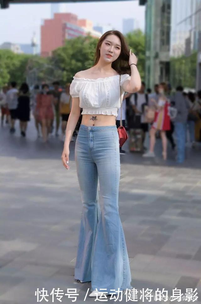 秋季|秋季的“扛把子”回来了,喇叭裤重回视野,街头女孩沸腾了!