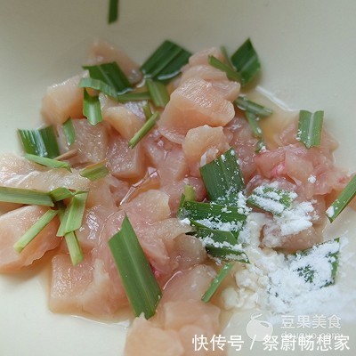 懒人食单·柠檬香茅辣炒鸡丁莴笋太下饭了!就算菜冷了也很下饭