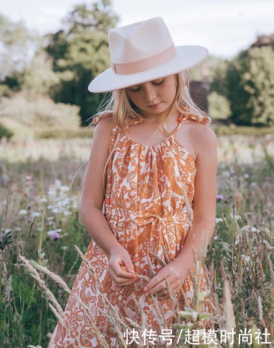  成博|亚裔4岁萌娃成博主红爆外网，穿搭简单又实用，这个小网红不简单