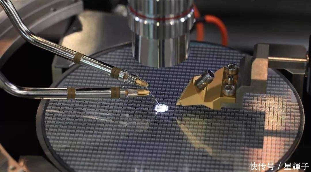 国内|购入超700台光刻机?ASML财务官公开发话,但这不见得是好事