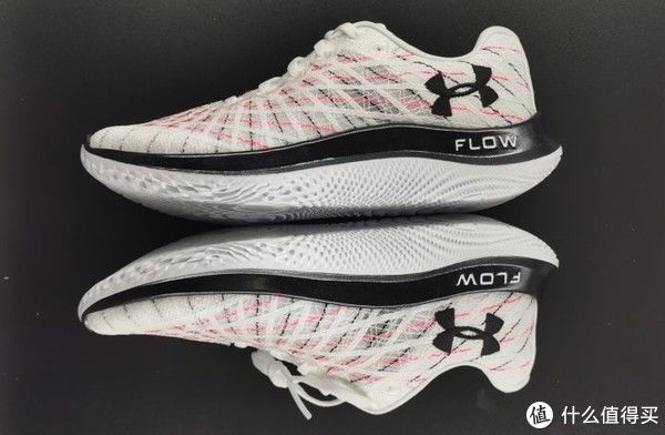 跑鞋测评 篇三：打破传统，全速前进--UA Flow Velociti Wind初体验