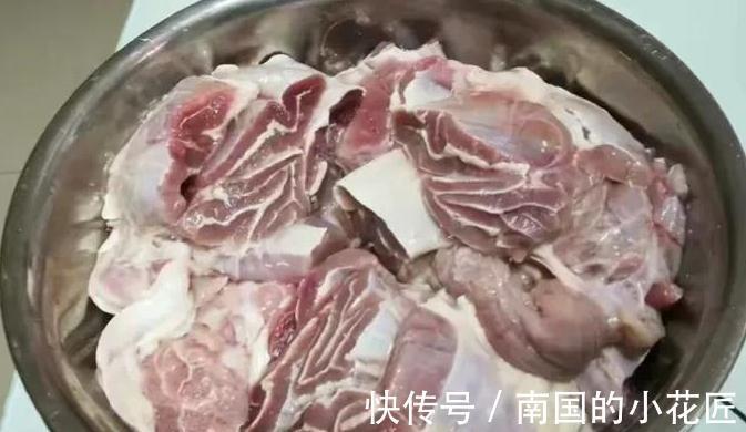 卤牛肉时,记住“1腌2泡”,牛肉不腥不柴,好吃还缩水小
