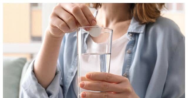 维生素|常失眠和缺乏维生素有关系?这2种维生素带着吃,有助于改善睡眠