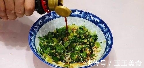 家常菜|萝卜丝更好吃的做法，打上2个鸡蛋蒸一蒸，百吃不厌